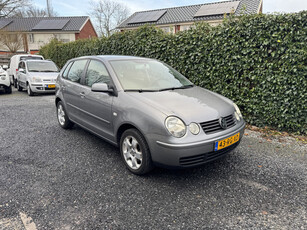 Volkswagen Polo 1.4-16V Turijn | Airco | Cruise Control | LMV | 5 Deuren | APK tot 19-10-2025!