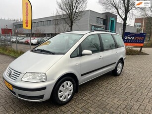 Volkswagen Sharan 2.0 Comfortline - 7 PERSOONS - TREKHAAK !