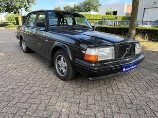 Volvo 244 1.9 Turbo 82.787 KM vrijwel nieuwstaat. Prijs op