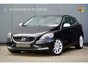 Volvo V40 2.0 T3 152 pk NORDIC+ PLUS / XENON / TREKHAAK /