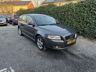 Volvo V50 2.0 Business Pro Edition | Navi | Leer | Autom. Airco | Cruise Control | LMV | PDC | Trekhaak | APK tot 24-04-2025!