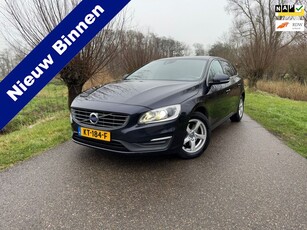 Volvo V60 2.0 D2 Nordic+ / Airco / Navi / Cruise Control /