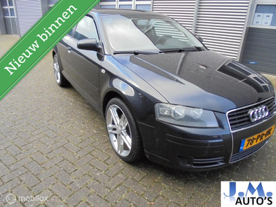 Audi A3 2.0 FSI Attraction