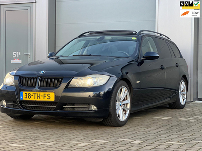 BMW 3-serie Touring 325i High Executive * Automaat * Panoramadak * Leder sportstoelen * Xenon * 17 Inch * Groot scherm