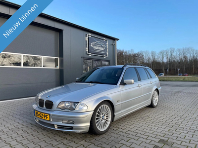 BMW 3-serie Touring 330i Executive Leer - Trekhaak !!!!