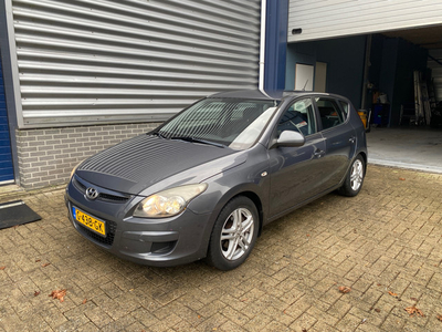 Hyundai I30 CW 1.4i Blue Active 110 PK 1Jaar APK