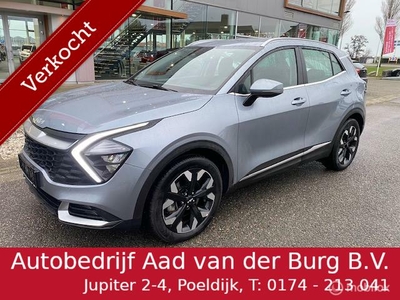 Kia Sportage 1.6 T-GDi Plug-in Hybrid 267pk 4WD DynamicLine Edition 19 inch Velgen , Camera achter , Parkeerhulp voor & achter , Navigatie , 65 km volledig electrisch rijden ,