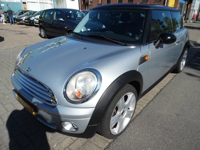 Mini 1.6 Cooper apk nw airco