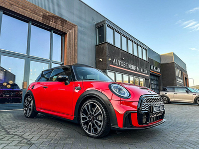 Mini Mini 2.0 Cooper S John Cooper Works/pano/leer/camera/bomvol/btw