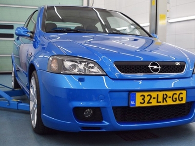 Opel Astra 2.0 TURBO OPC