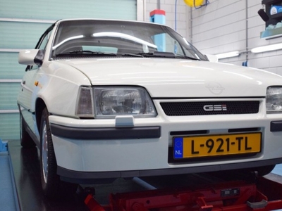 Opel Kadett GSI