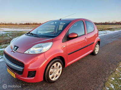 Peugeot 107 1.0-12V Sublime airco cv