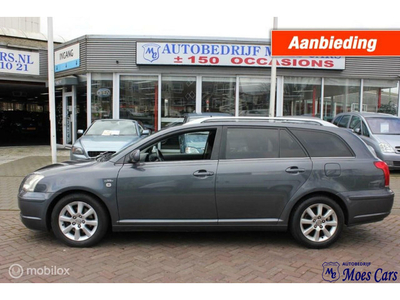 Toyota Avensis Wagon 2.2 D-4D D-CAT LINEA LUNA