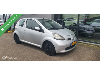 Toyota Aygo 1.0-12V + Elektrische ramen/Centrale deurvergrendeling