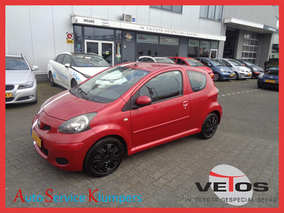 Toyota Aygo 1.0 Aspiration Red