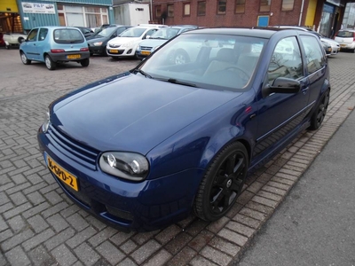 Volkswagen Golf 2.3 V5 Highline apk 9.24