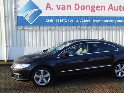 Volkswagen Passat 2.0 TDI Highline,Navi,Xenon,Alcantara,APK 5-12-24