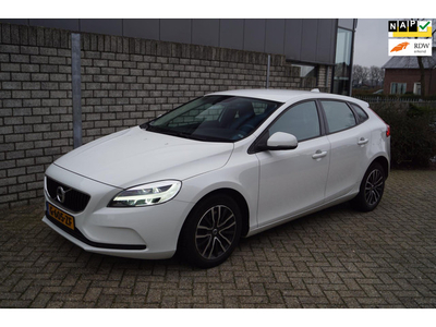 Volvo V40 1.5 T2 Polar+ Automaat Leder Sportstoelen Stoelverwarming Navi Clima Cruise PDC LMV City Safety ENZ NL Auto,