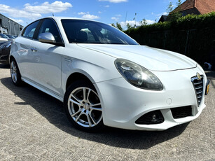 Alfa Romeo Giulietta 2.0 JTDm 170pk Distinctive Leer/Pdc/Lmv/Climate