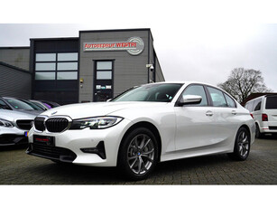 BMW 3-serie 330i High Executive | Stoelverwarming | Intelligent Safety