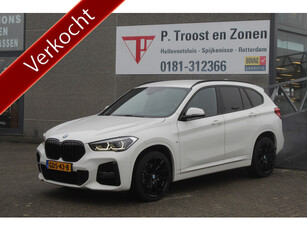 BMW X1 sDrive18i M Sport Shadowline NIEUW MODEL Automaat Navigatie/Achteruitrijcamera/Elektrische achterklep/Sfeerverlichting/Head up D