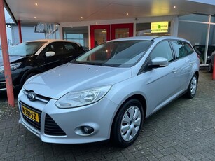 Ford Focus 1.6 Ti-vct 77KW Wagon 2011 Grijs Dealer onderhouden /trekhaak