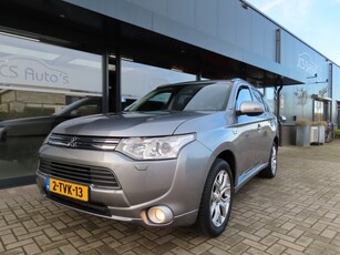 Mitsubishi Outlander 2.0 PHEV Executive Edition Ecc Navi Trekhaak 2014