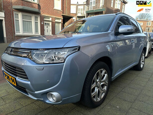 Mitsubishi Outlander 2.0 PHEV Instyle+ Adaptief Cruise PDC LMV Camera Leer Nette Auto