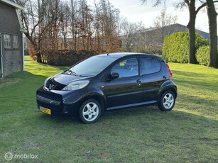 Peugeot 107 1.0-12V Black & Silver 1e eig./airco/nw.koppelin