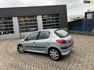 Peugeot 206 1.4 Air-line 2