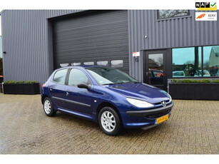 Peugeot 206 1.4 XR | Nieuwe APK | Trekhaak