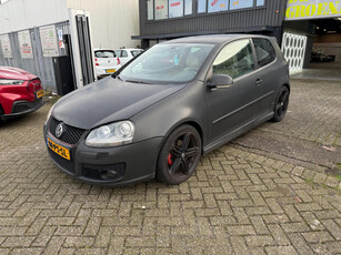 Volkswagen Golf 2.0 FSI Sportline