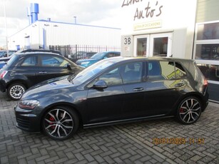 Volkswagen Golf 2.0 GTI Performance Pano