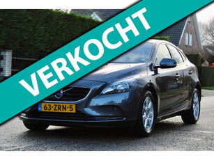 Volvo V40 1.6 T4 Momentum | 1e EIGENAAR | NAVI | CLIMA | CRUISE | CAMERA | TREKHAAK NAP | ZEER MOOIE DEALER ONDERHOUDEN AUTO |