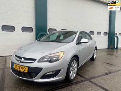 Opel Astra Benzine