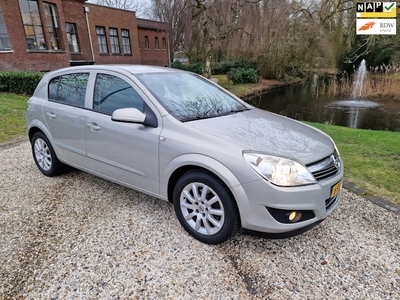 Opel Astra Benzine