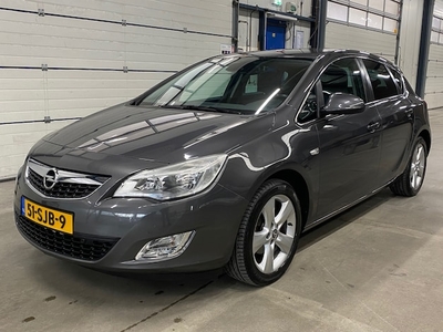 Opel Astra Benzine