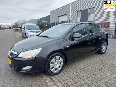 Opel Astra Benzine