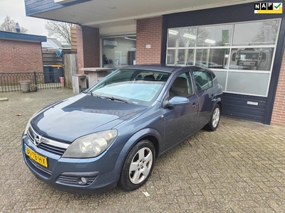 Opel Astra Benzine