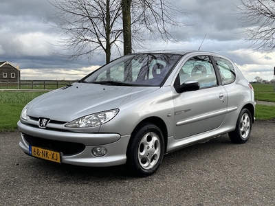 Peugeot 206 Benzine