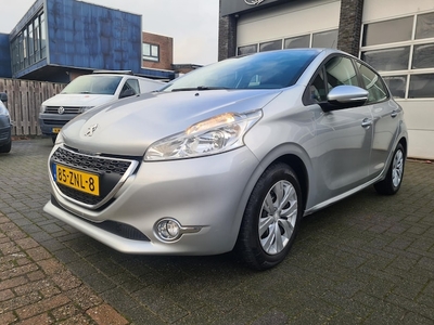 Peugeot 208 Benzine