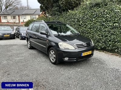 Toyota Avensis Verso Benzine