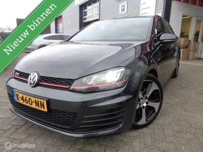 Volkswagen Golf Benzine