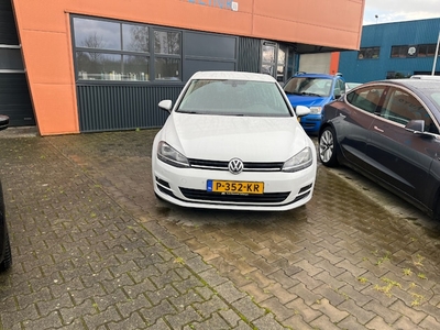 Volkswagen Golf Benzine