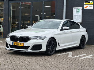 BMW 5-serie 540i High Executive/PANO-DAK/CAMERA/LEDER/APP-CONNECT/NETTE STAAT!