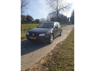 Volkswagen Golf 1.6-16V Trendline