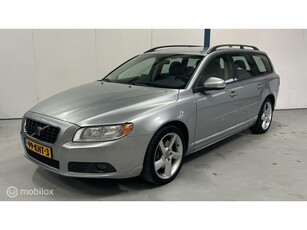 Volvo V70 2.5T Summum AUTOMAAT / NL-AUTO