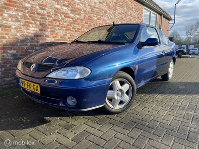 RENAULT MEGANE Coupé 1.6-16V Sport