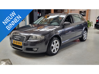 Audi A3 Sportback 1.6 FSI Ambiente Airco, LMV, NAP, zeer nette auto