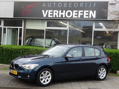 BMW 1-serie 116i - M-PERFORMANCE STUUR - LEDER - NAVIGATIE - STOELVERWARMING - 5 DEURS